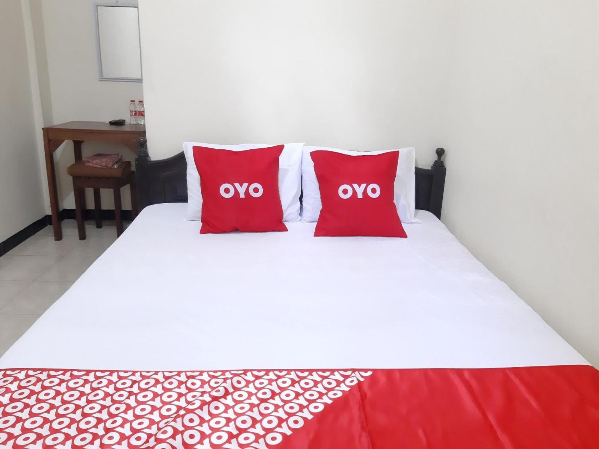 Oyo 2826 Panderman Residence Blitar Exterior foto