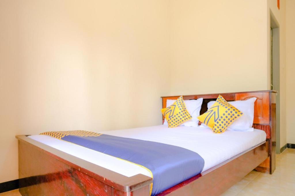 Oyo 2826 Panderman Residence Blitar Exterior foto